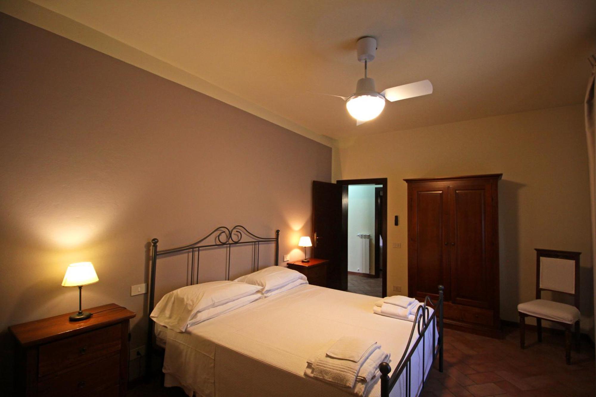Agriturismo Casale Dello Sparviero Castellina in Chianti Habitación foto